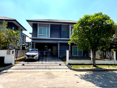ขายบ้านเดี่ยว : บ้านเดี่ยว 2 ชั้น โครงการ เดอะ เซนโทร วัชรพล  ถนนสุขาภิบาล 5 แขวงออเงิน เขตสายไหม จังหวัดกรุงเทพมหานคร 10220 (ราคา 5,500,000 บาท )