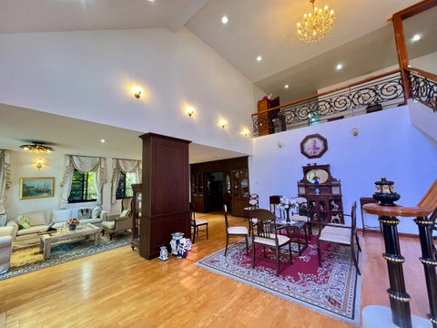 Luxury 3-Storey Detached House for Sale in the City Center (Ladprao) Classic European / Classic Luxury Style with Grand Double-Volume Living Hall