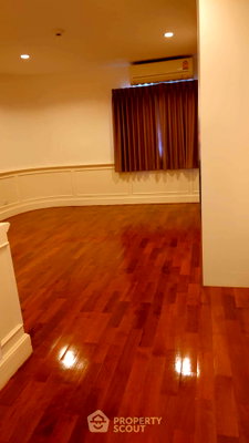 คอนโดให้เช่า : คอนโด 3 ห้องนอน 280 ตร.ม. ชั้น 30 ที่ Tower Park ใกล้ ARL Makkasan (ID 1466920)