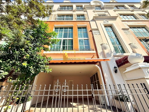 Baan Klang Krung Thonglor | Spacious 4 Bedroom Townhouse - BR49072TH