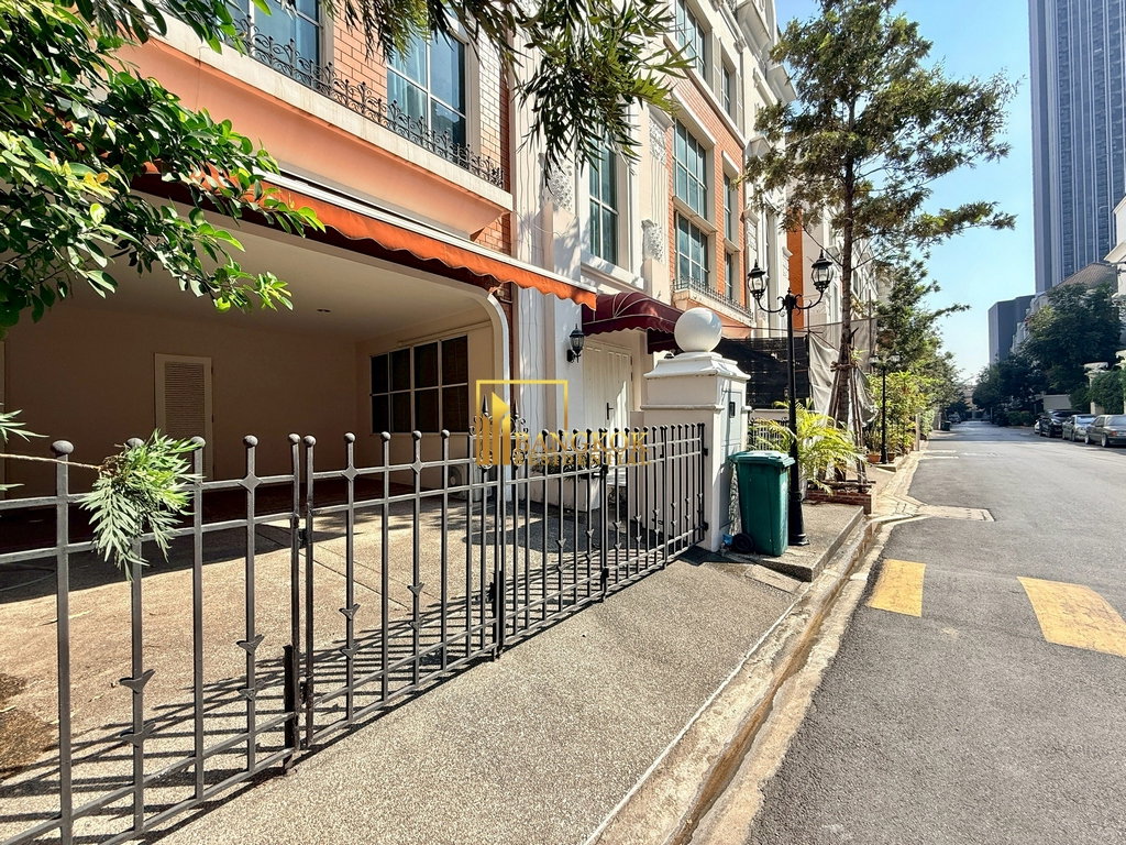 รูป Baan Klang Krung Thonglor | Spacious 4 Bedroom Townhouse - BR49072TH - รูปที่ 2/53