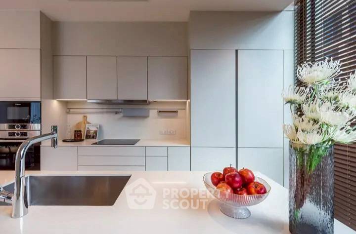 picture 2-BR Condo For Rent, 168 Sqm, Baan Sindhorn Near BTS Ratchadamri (400m) (ID 2548569) - 15/17