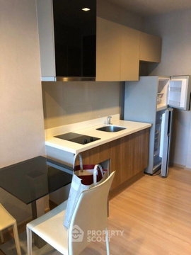 คอนโด 1 ห้องนอน ชั้น 18 Rhythm Sathorn ใกล้ BTS สะพานตากสิน (ID 804972)