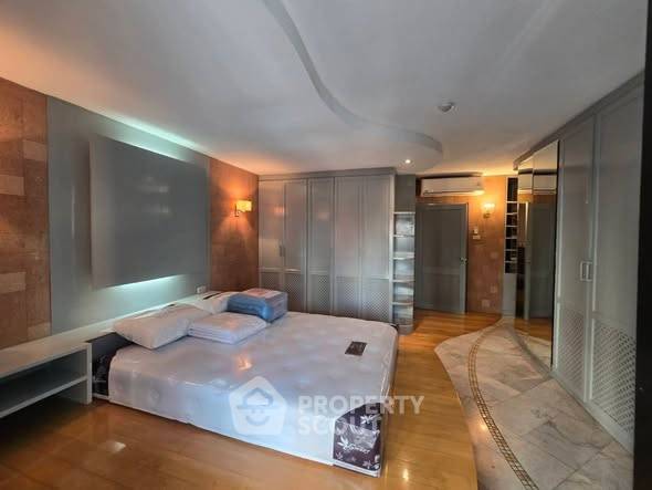 รูป คอนโด 1 ห้องนอน ขนาด 245 ตร.ม. ที่ ศิถากร คอนโดมิเนียม ใกล้ BTS เพลินจิต 300 ม. (ID 2553320) - รูปที่ 2/9