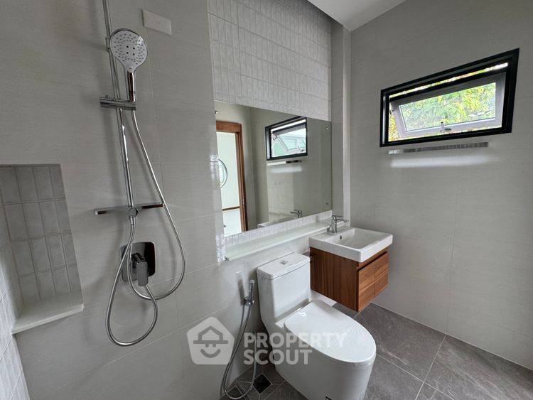 picture 4-BR House 240 Sqm For Sale Near Koh Siray, Ratsada Phuket (ID 2546114) - 3/9