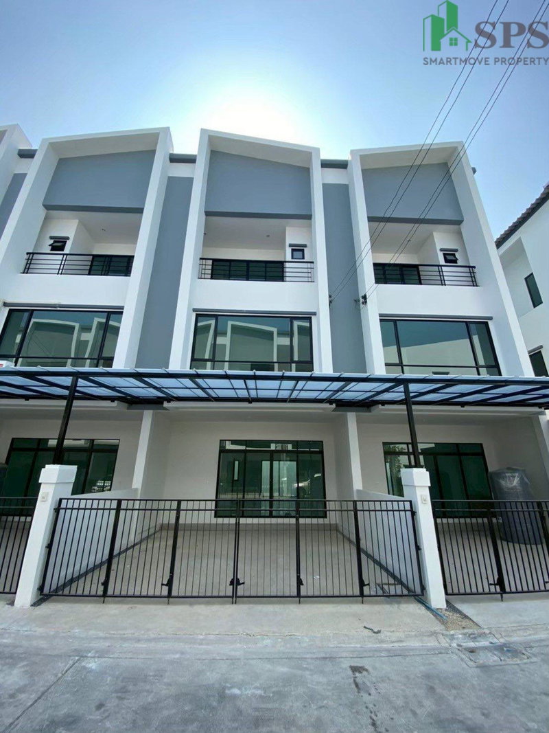 Townhouses for rent : Townhome for Rent , Udomsuk 39 (SPSSR02)