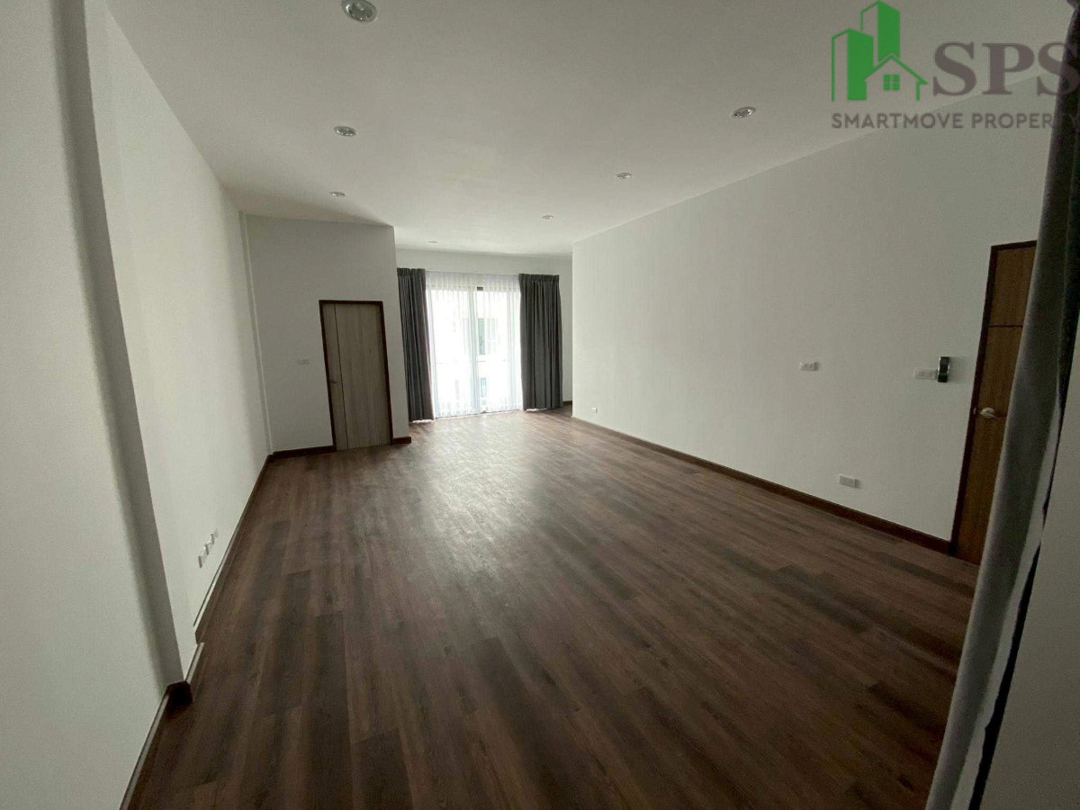 รูป ให้เช่า ทาวน์โฮมสไตล์ modern l ซ.อุดมสุข 39 (SPSSR02) - รูปที่ 7/10