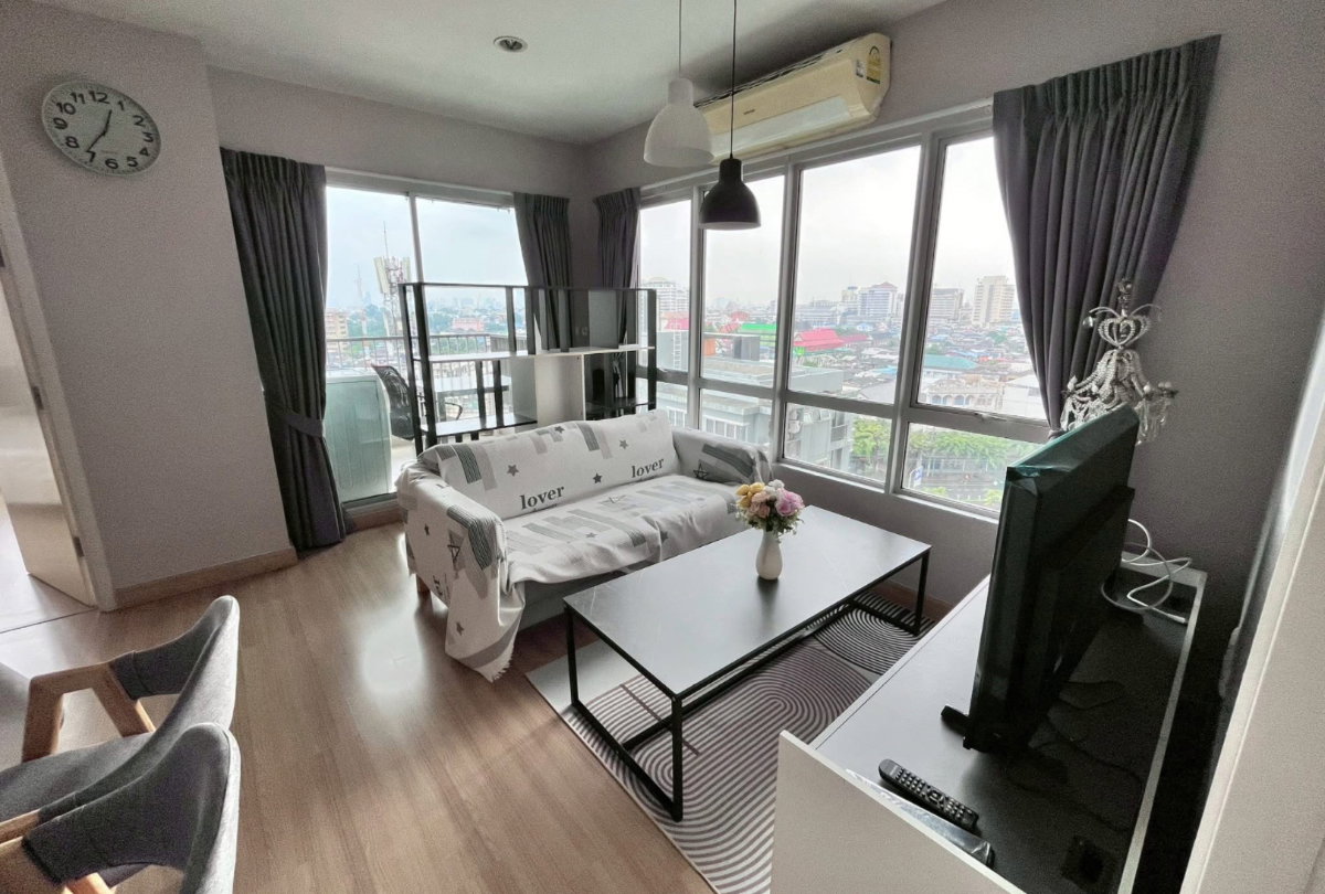 picture Motif.                      Condo - 3/15