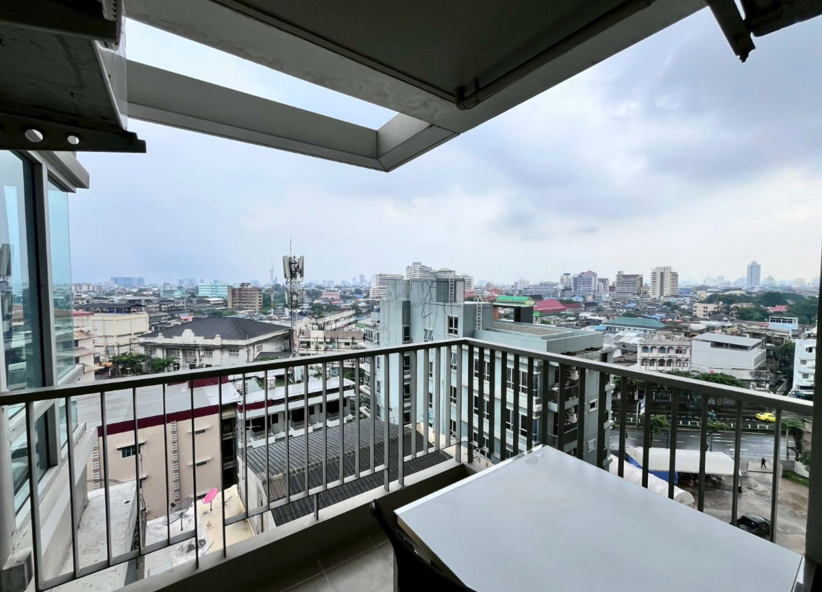 picture Motif.                      Condo - 2/15
