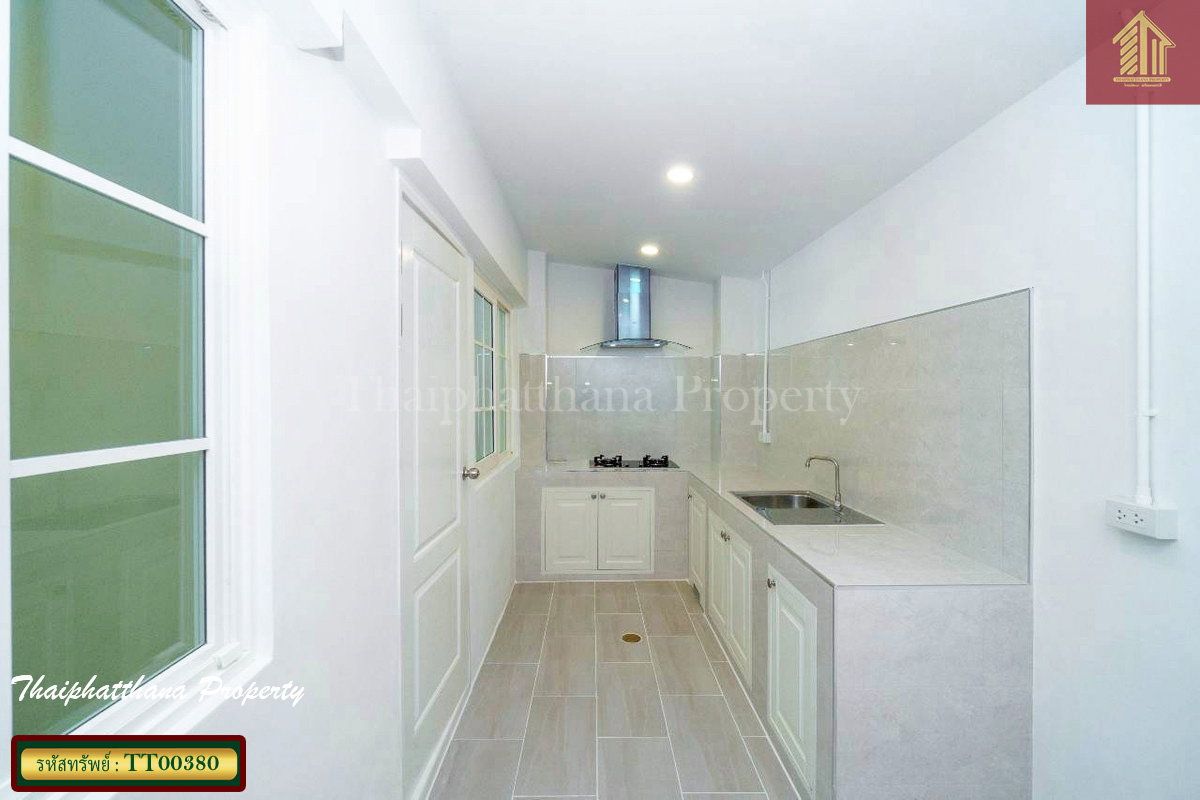 รูป โกลเด้น ทาวน์ 2 อ่อนนุช-พัฒนาการ บ้านรีโนเวทใหม่ พร้อมเข้าอยู่ - รูปที่ 10/12