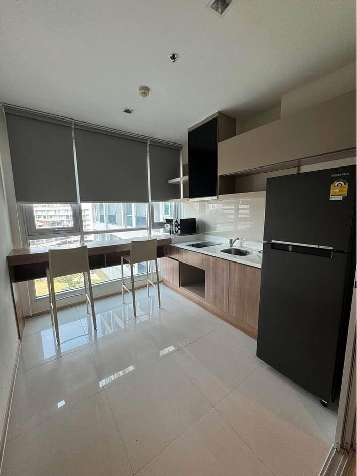 picture  Rhythm                    Sathorn  - 4/11