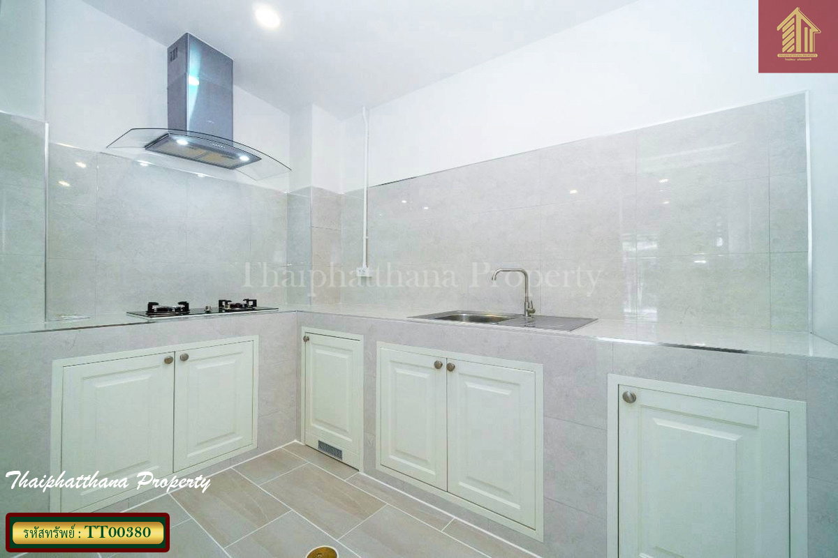 รูป โกลเด้น ทาวน์ 2 อ่อนนุช-พัฒนาการ บ้านรีโนเวทใหม่ พร้อมเข้าอยู่ - รูปที่ 9/12
