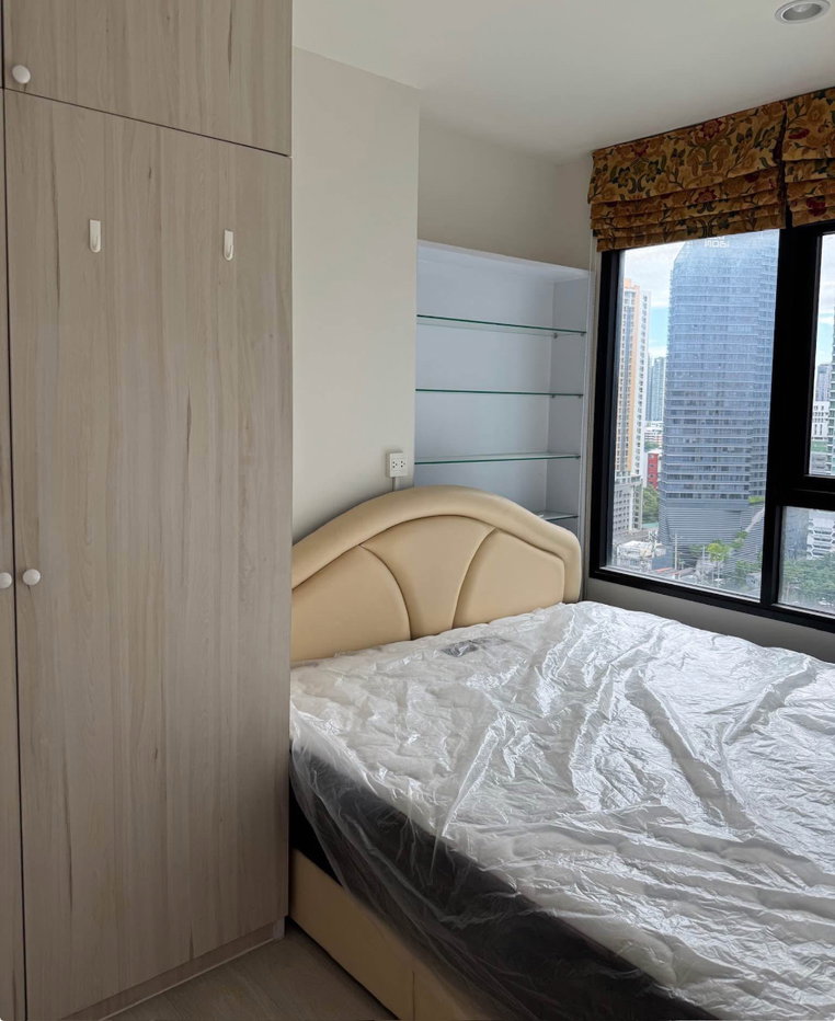 picture Life Asoke - 5/5