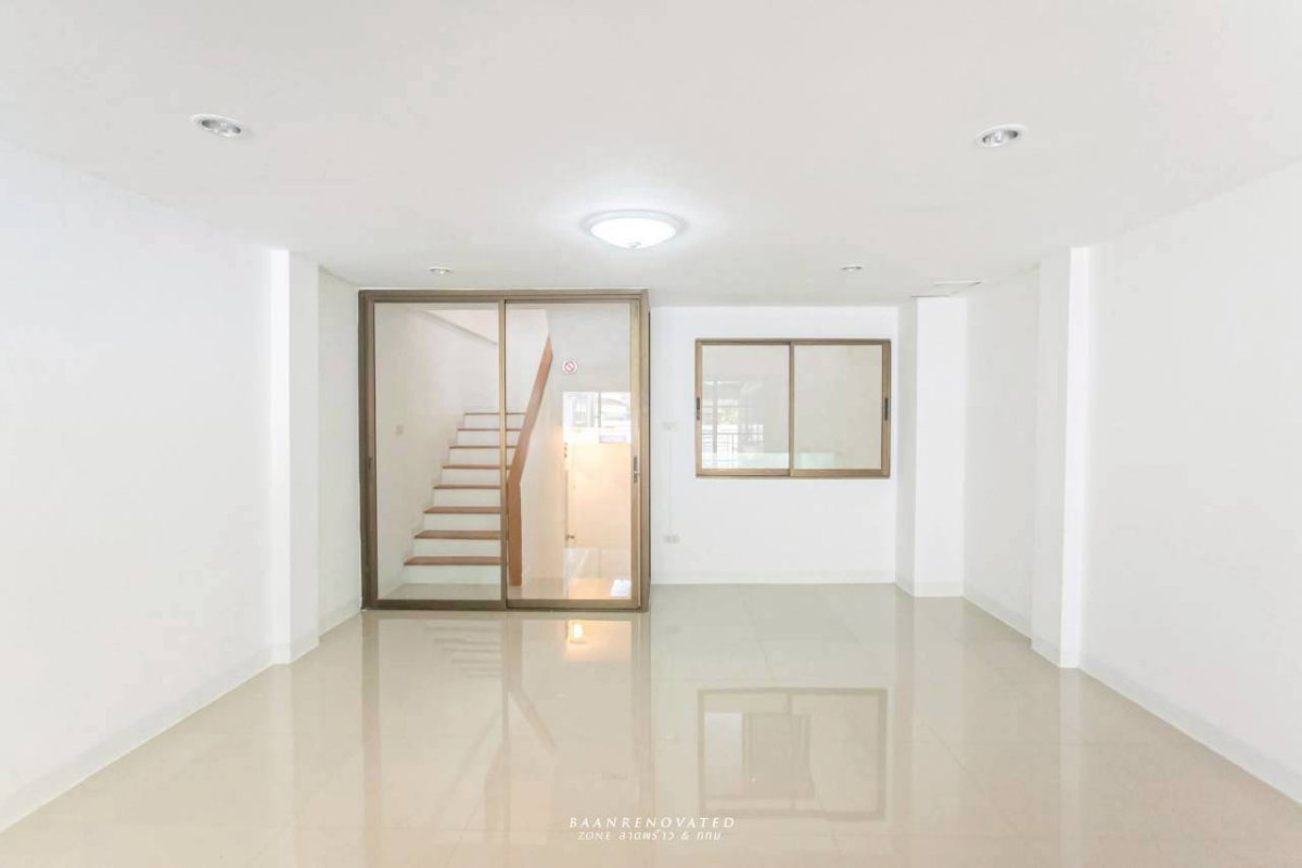 รูป ขายบ้านด่วน!ทาวน์เฮ้าส์ 3 ชั้น ทำเลน่าอยู่ - ซ อ ย อิ น ท า ม ร ะ 3 5 - ปรับปรุงซ่อมแซมใหม่หมดทั้งหลัง พร้อมอยู่ - รูปที่ 19/19