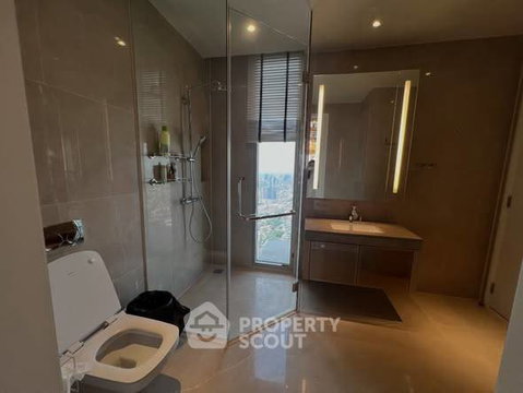 คอนโด 2 ห้องนอน Magnolias Waterfront Residences ชั้น 60 ใกล้ BTS สะพานตากสิน (ID 2559329)