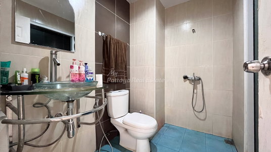 🛏️ 1 ห้องนอน - 🛁 1 ห้องน้ำ - 🏙️ City View - 🇹🇭 ชื่อไทย - 🏢 The Mountain Condominium Pattaya - รหัส: MT02