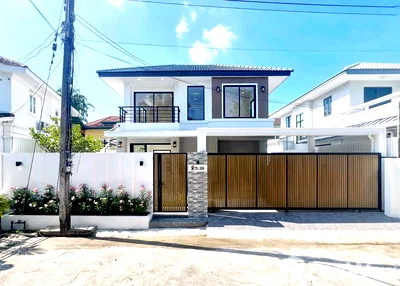 บ้านเดี่ยว เมืองภูเก็ต ภูเก็ต : ขาย บ้านเดี่ยว 4 ห้องนอน ในโครงการ แลนด์ แอนด์ เฮ้าส์ พาร์ค 5985431
