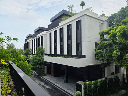 ราคาพิเศษสุด 🔥อยู่สง่า อย่างสงบ ใจกลางพระราม 9 บ้าน อาณา พระราม 9 ขนาด 515 Sq.m 4 bed 5 bath เพียง 29.9 MB เท่านั้น ‼️