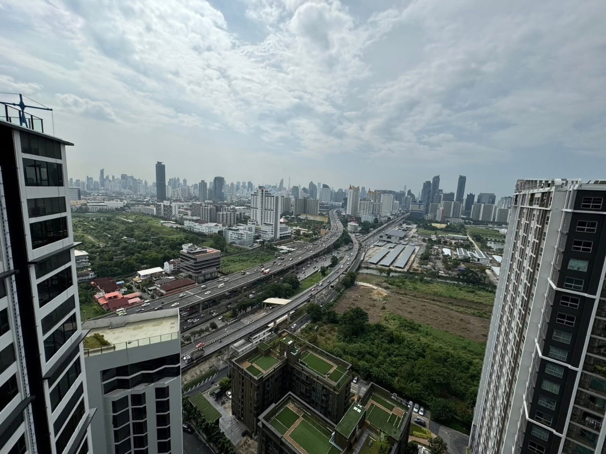 picture Siamese Rama 9 ( Landmark @MRTA Station) - 4/19