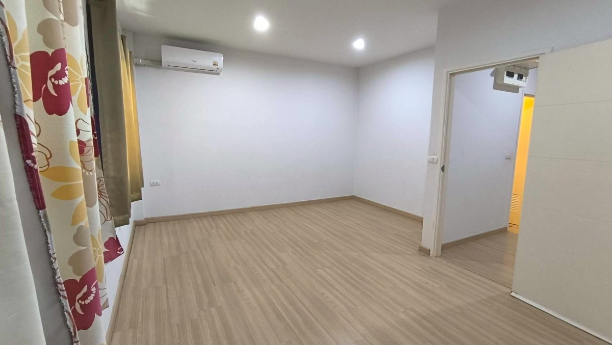 รูป 🏡✨ ขายทาวน์โฮม 2 ชั้น ทำเลดี เขตประเวศ  โครงการ Time Home 2 บ้านโล่ง อยู่สบาย เลี้ยงสัตว์ได้ 🐶🐱  ก่ออิฐมอญทั้งหลัง เย็นสบาย ถนนหน้าบ้านกว้าง 9 เมตร - รูปที่ 11/12