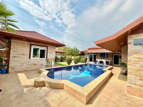 Pool Villa 6 Bed for Rent in Siam Country Club, Central Pattaya