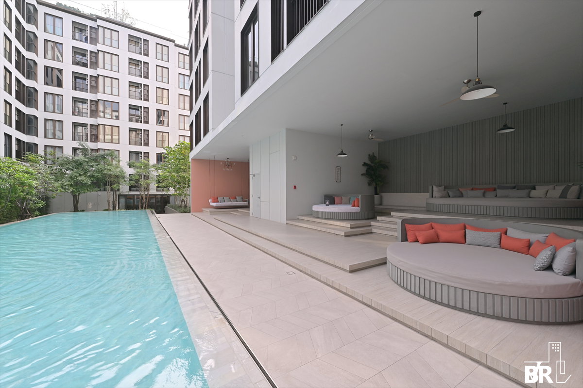 รูป 💎 Stylish Unit with Pool View 🏊♂️ Chapter Thonglor 25 near Bts Thonglo - รูปที่ 6/10