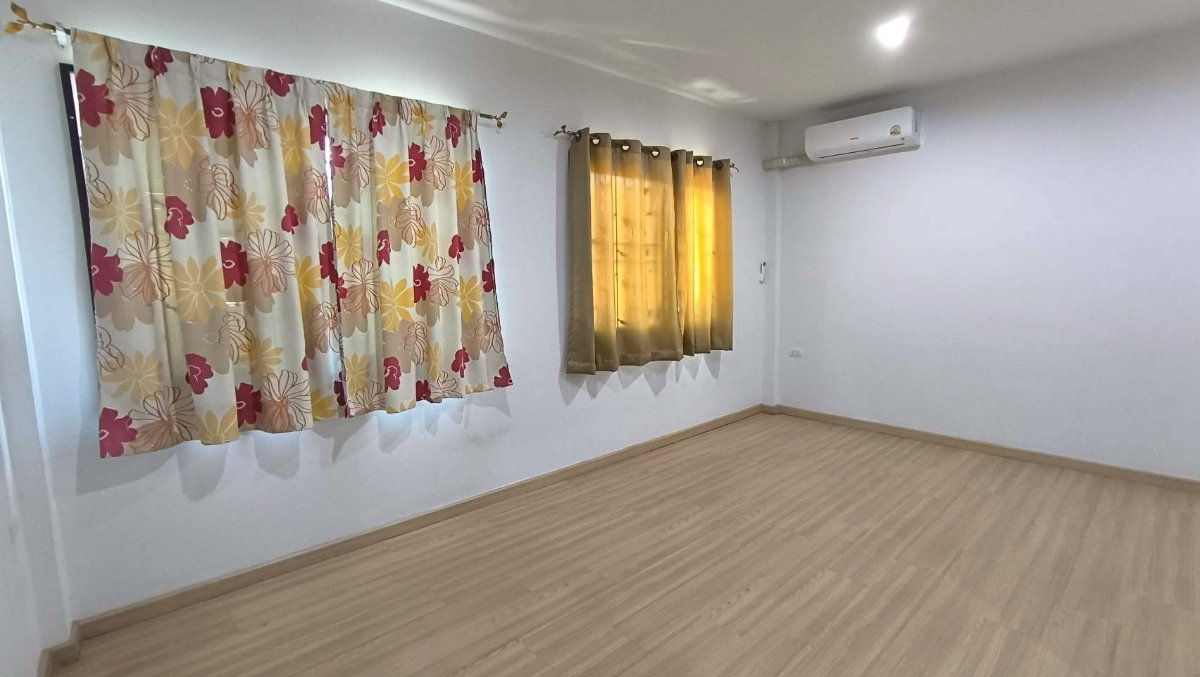 รูป 🏡✨ ขายทาวน์โฮม 2 ชั้น ทำเลดี เขตประเวศ  โครงการ Time Home 2 บ้านโล่ง อยู่สบาย เลี้ยงสัตว์ได้ 🐶🐱  ก่ออิฐมอญทั้งหลัง เย็นสบาย ถนนหน้าบ้านกว้าง 9 เมตร - รูปที่ 10/12