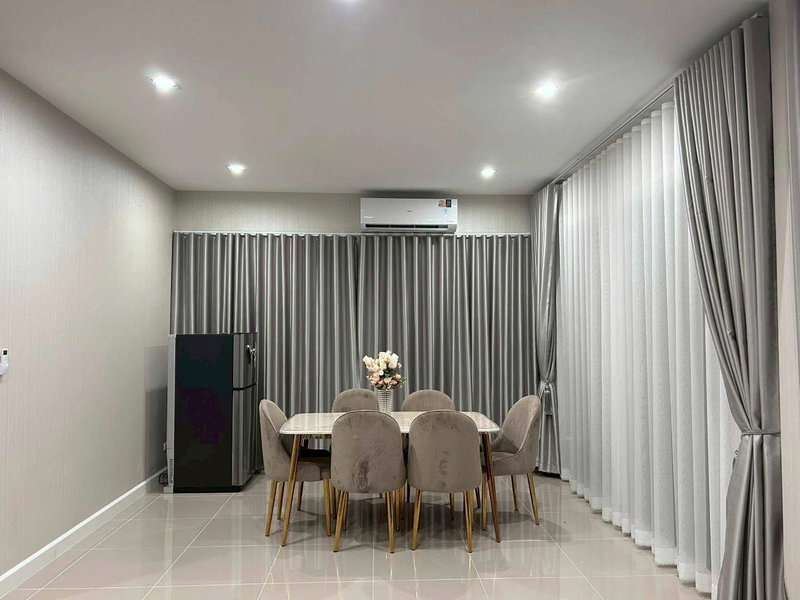 บ้านเดี่ยวให้เช่า : ให้เช่า หมู่บ้านแกรนดิโอ เพชรเกษม 81 บ้านเดี่ยวโครงการหรู มีแอร์ทั้งหลัง พร้อมเข้าอยู่