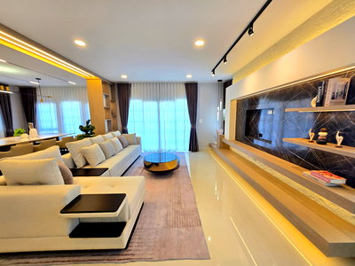 บ้านเดี่ยว สมุทรปราการ : บ้านเดี่ยว เซนโทร บางนา แต่งครบพร้อมอยู่ (4 ห้องนอน 4 ห้องน้ำ) ขาย 18.5MB, เช่า 156,000/เดือน ▫️Line: @sanhaproperty📲092-6242892 รหัส SHW066 รับโค