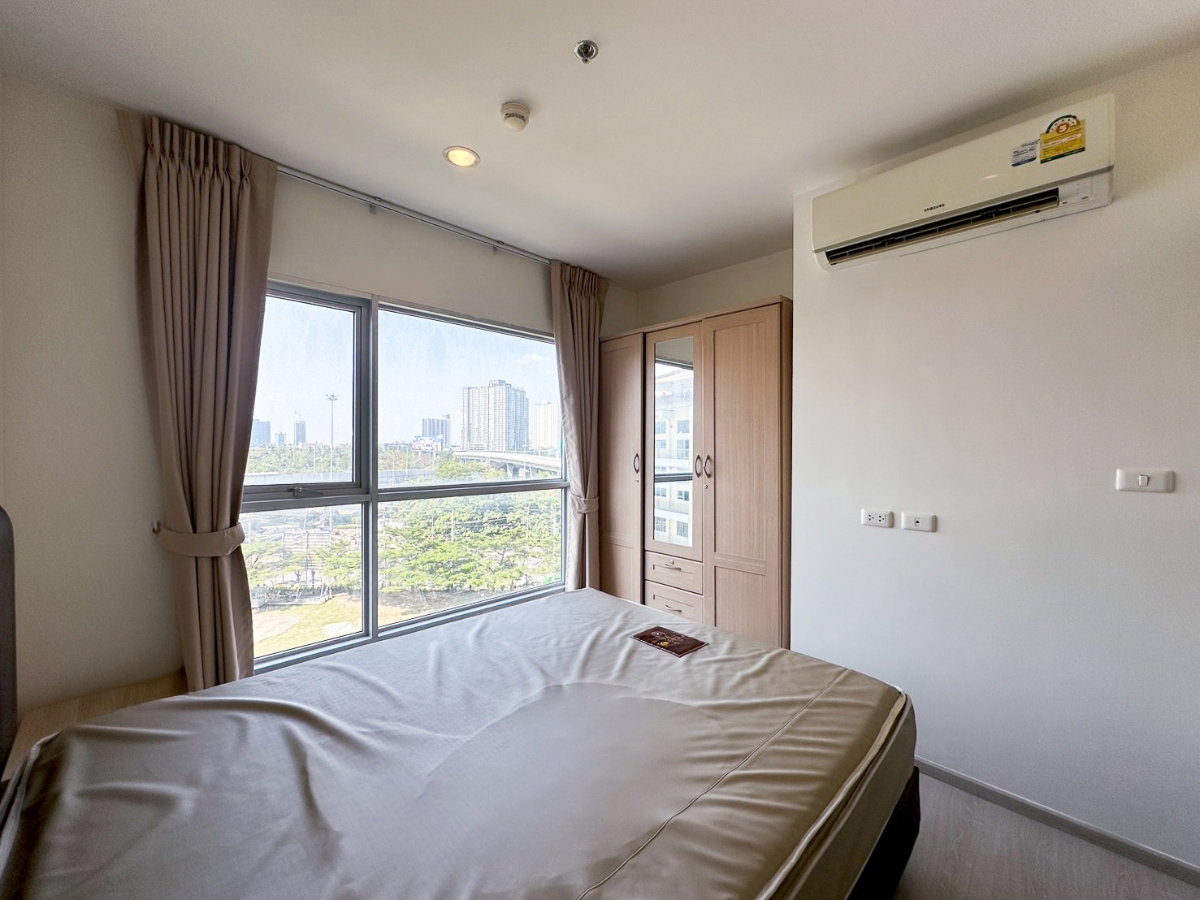 picture Aspire Sathorn -                Taksin - 3/17