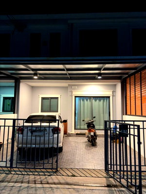 Townhouses for sale : Townhome for sale in Maneerin Midtown Nong Mon, Chonburi.