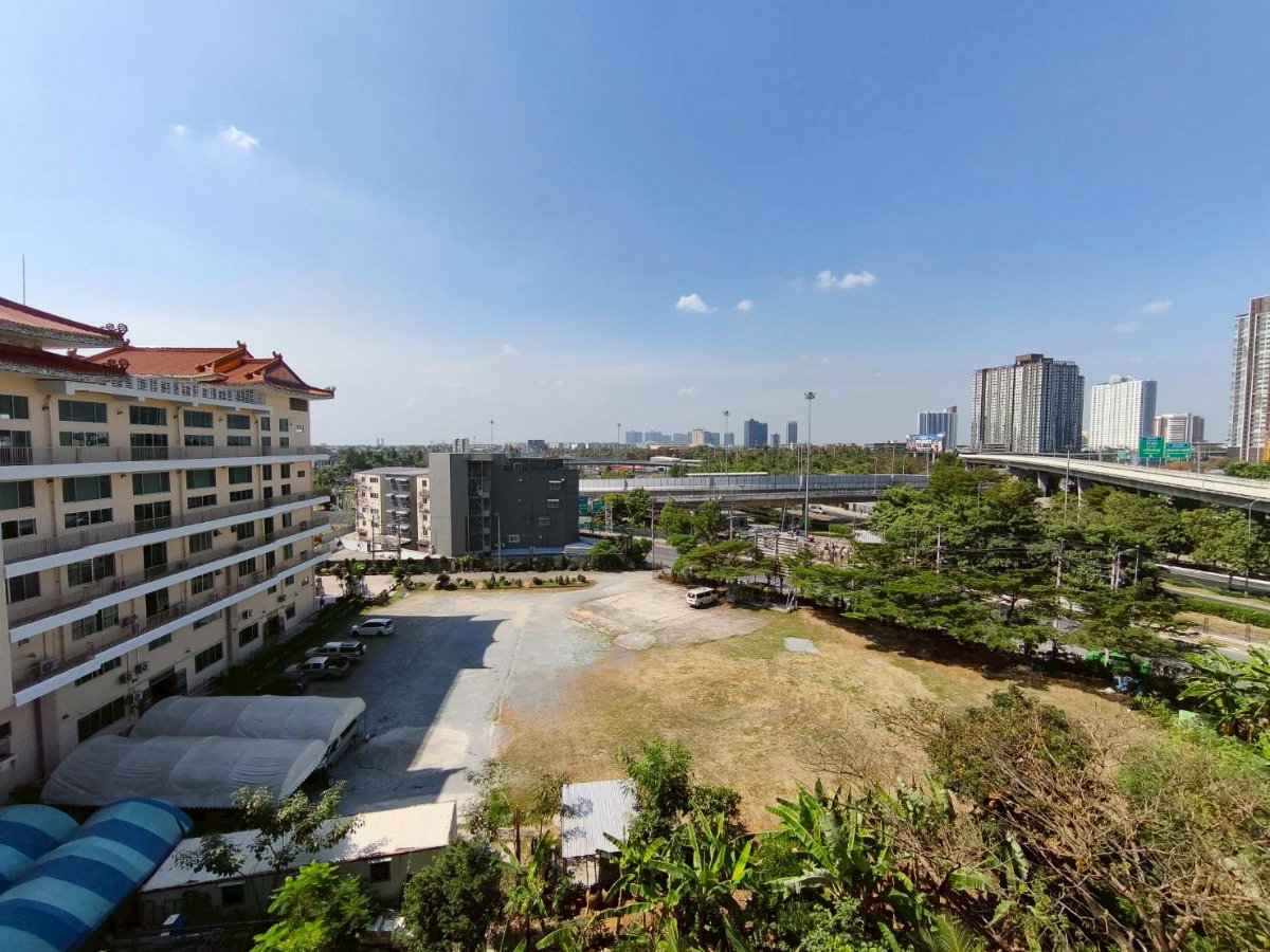 picture Aspire Sathorn -                Taksin - 10/17
