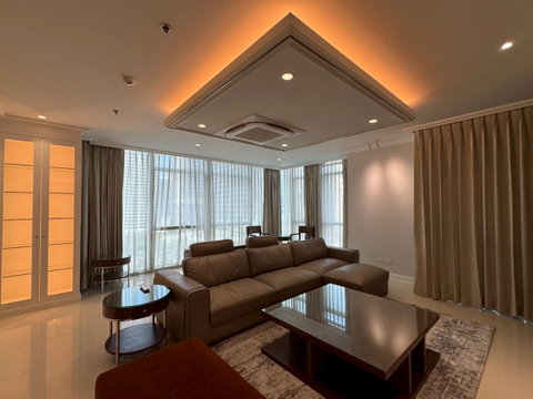 Newly Renovated - 3B3B 189 ตร.ม. ตกแต่งอย่างดี ติด BTS เพลินจิต เฟอร์ครบพร้อมเข้าอยู่ 