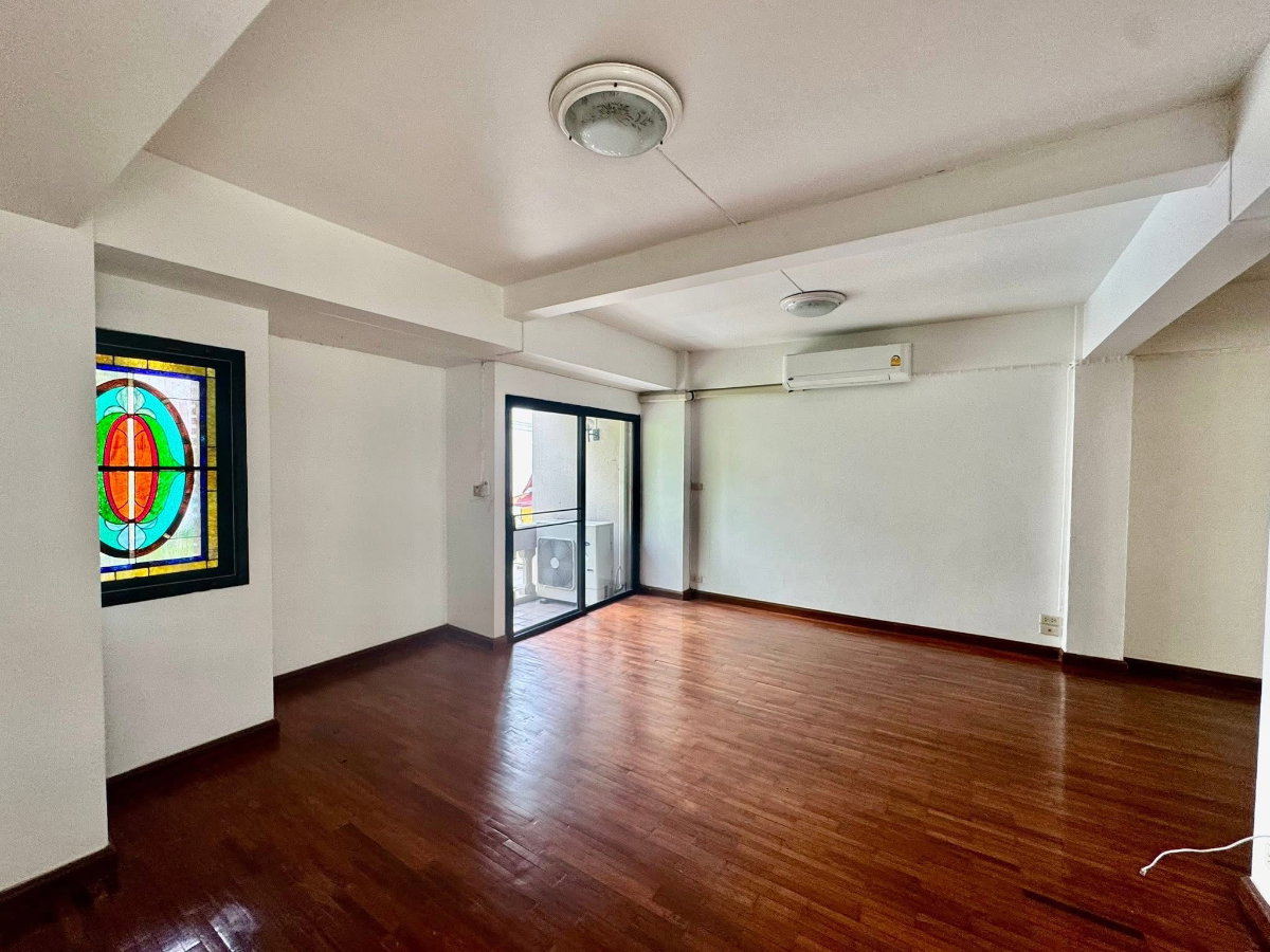 picture #R8974 🎉 210169 Home Office for Rent, Sukhumvit 4 - 7/21