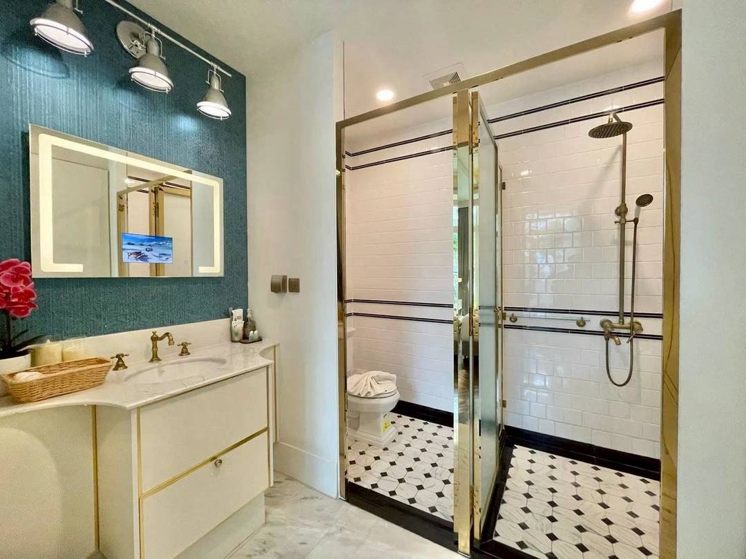 รูป Grand Florida Beachfront Condo Unit for sale in Na Jomtien - รูปที่ 11/11