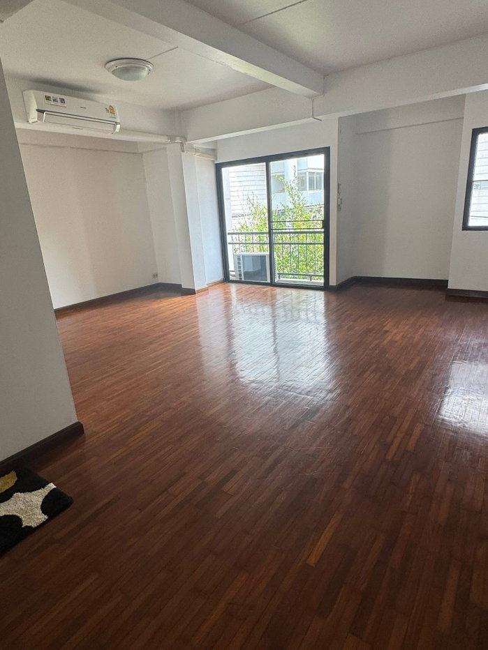 picture #R8974 🎉 210169 Home Office for Rent, Sukhumvit 4 - 16/21
