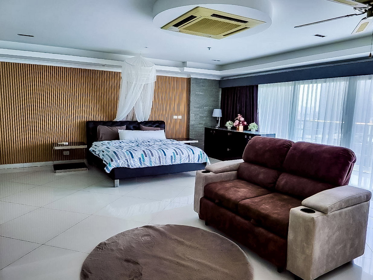รูป Condominium at View Talay 6 Pattaya for Sale Beachfront Unit - รูปที่ 9/21