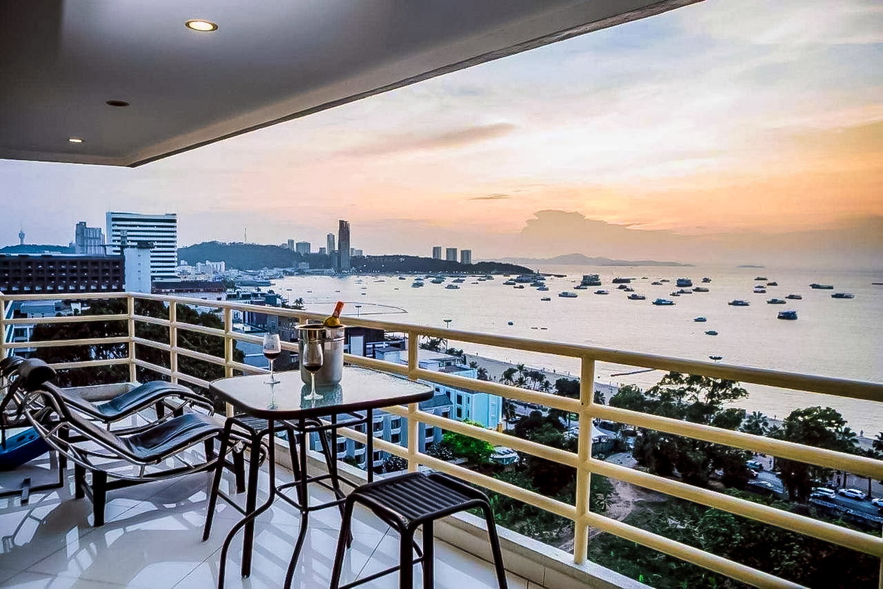 รูป Condominium at View Talay 6 Pattaya for Sale Beachfront Unit - รูปที่ 21/21