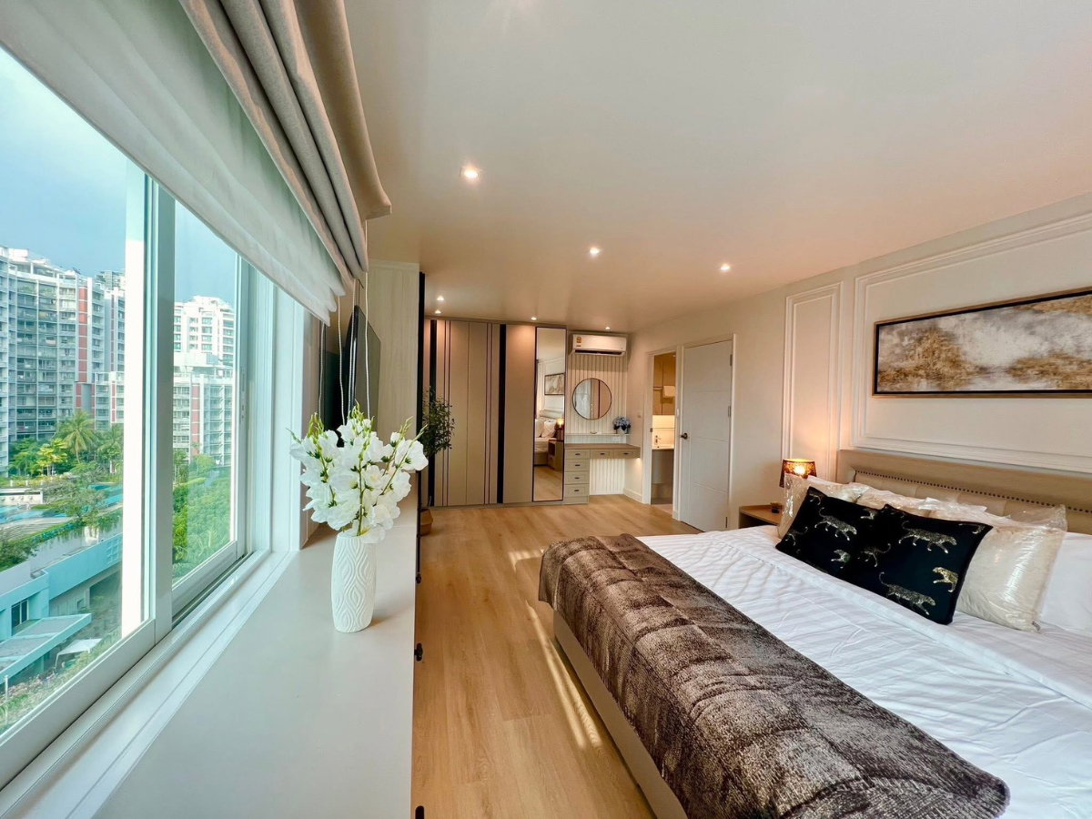 picture  Fortune Condo                            Town  - 9/16
