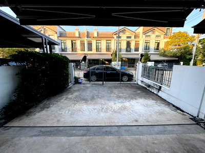 Townhouses for rent : Townhouse for rent at Indy 5 Bangna Km.7