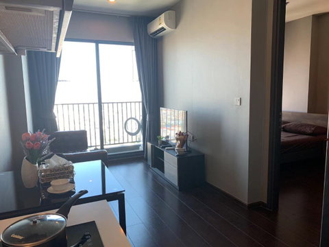 condo for rent :  C-Ekkamai (BTS Ekkamai)  (Rt-01)