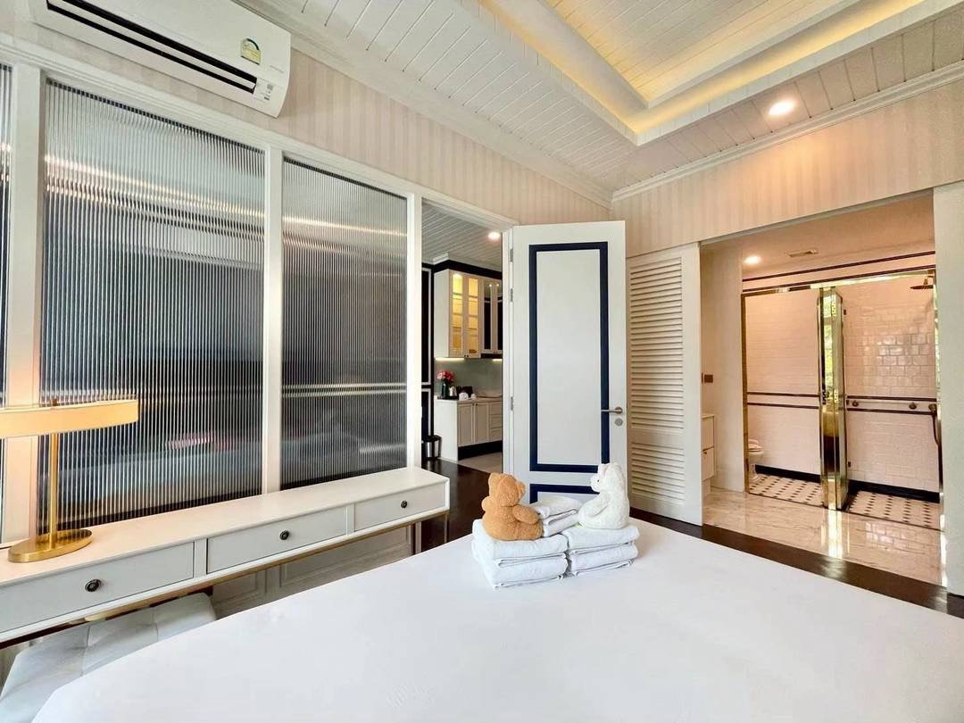 รูป Grand Florida Beachfront Condo Unit for sale in Na Jomtien - รูปที่ 8/11
