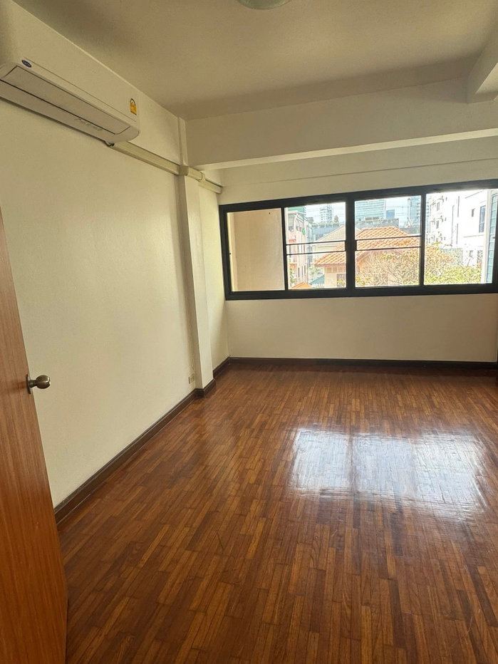 picture #R8974 🎉 210169 Home Office for Rent, Sukhumvit 4 - 17/21