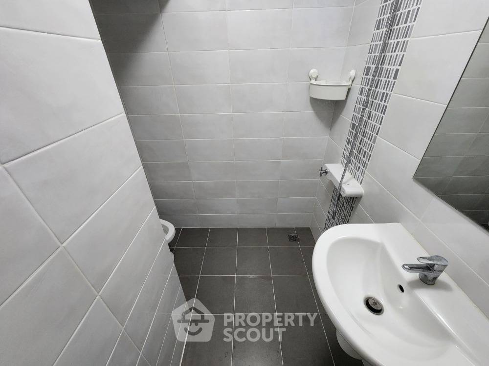 picture 3-BR House 130 Sqm For Sale Sao Thong Hin, Bang Yai (ID 1387619) - 23/52