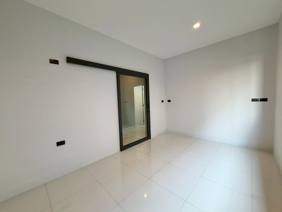 รูป Private Enclave 15 หลัง Bangkok Boulevard Signature พระราม 5 - รูปที่ 24/57