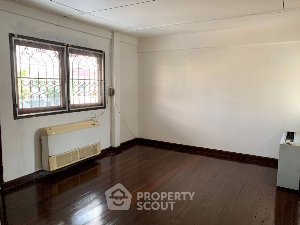 รูป บ้านเดี่ยว 4 ห้องนอน ขาย ในบ้านใหม่ ปากเกร็ด นนทบุรี (325 ตร.ม.) (ID 1414597) - รูปที่ 15/18
