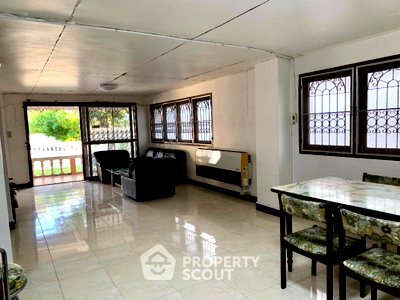 บ้านเดี่ยว มหาวิทยาลัยศิลปากร เมืองทองธานี : บ้านเดี่ยว 4 ห้องนอน ขาย ในบ้านใหม่ ปากเกร็ด นนทบุรี (325 ตร.ม.) (ID 1414597)