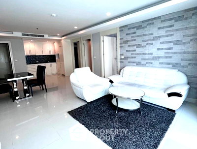 Condos for sale : 2-BR Condo On 15th Floor, Cosy Beach View, Phratamnak (ID 2213631)