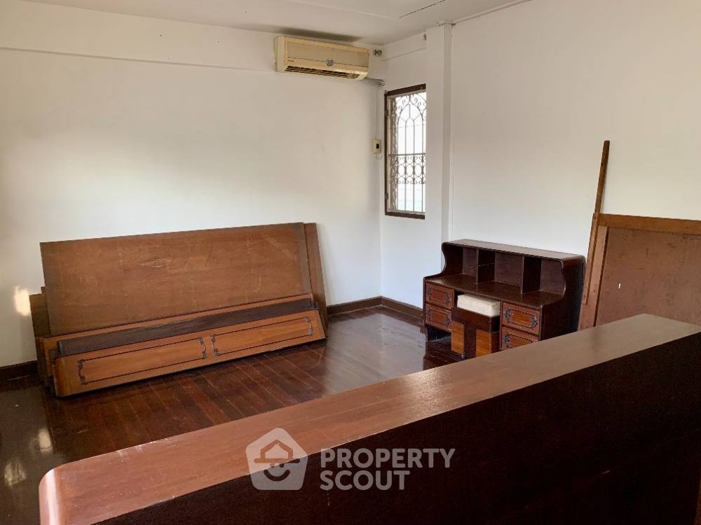 รูป บ้านเดี่ยว 4 ห้องนอน ขาย ในบ้านใหม่ ปากเกร็ด นนทบุรี (325 ตร.ม.) (ID 1414597) - รูปที่ 10/18