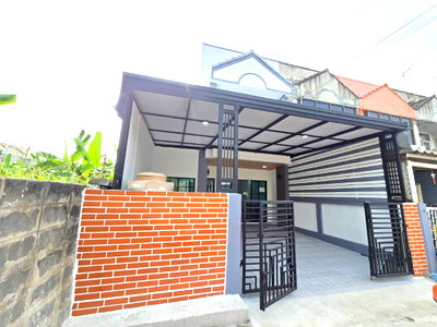 ทาวน์โฮม ถนนสายไหม : ทาวน์เฮาส์ 2ชั้น หลังมุมใน ตกแต่งรีโนเวทใหม่ ทำเลดี หมู่บ้าน อัมรินทร์3ผัง4 ซอยสายไหม15 ใกล้สนามบินดอนเมือง